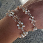 Bloemige kralenarmband – Delicate handgemaakte bloempatronen | Stapelbare armband