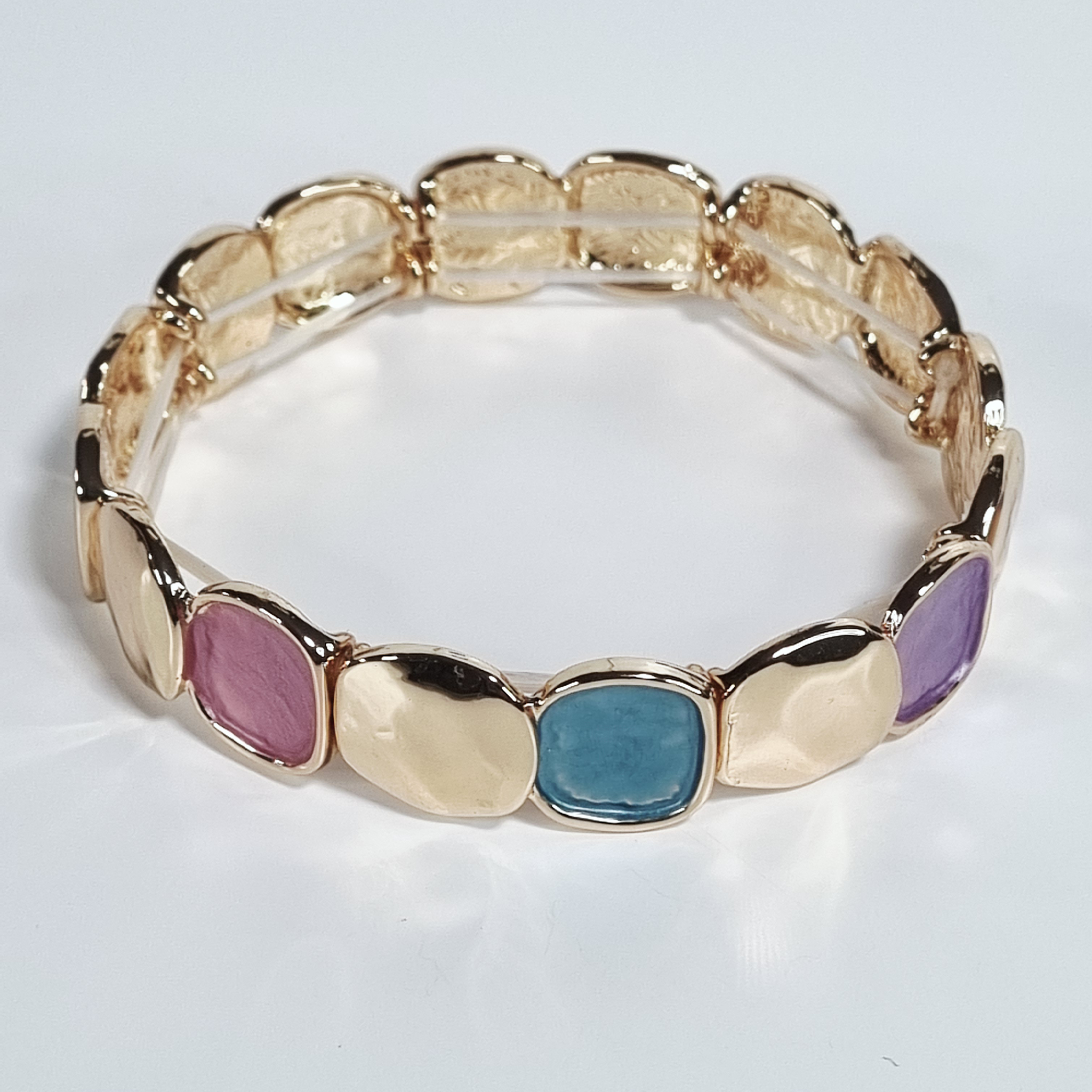 Golden Mosaic Stretch Bracelet with Multicolor Square Accents – 18 cm / 7.5 in