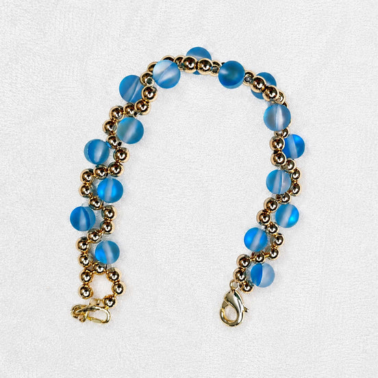 Elegante Handgemaakte Kralenarmband met Uniek Patroon